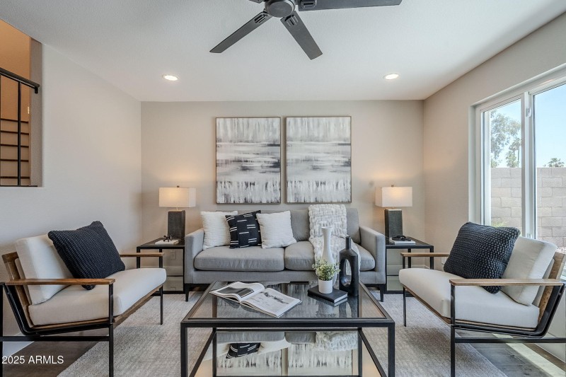 Living Room/ Flex Room