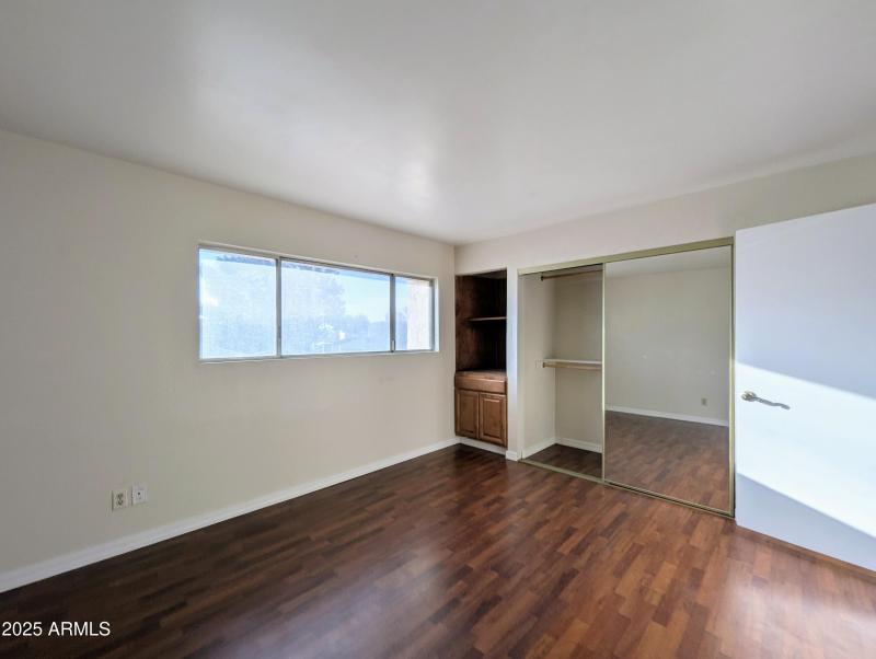 2233 W FARMDALE AVE #2