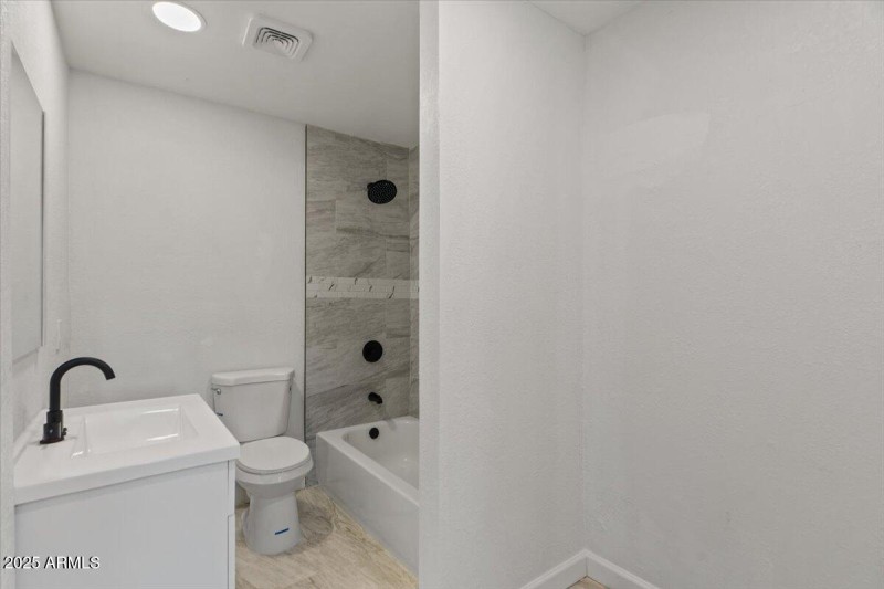 18-Primary bathroom