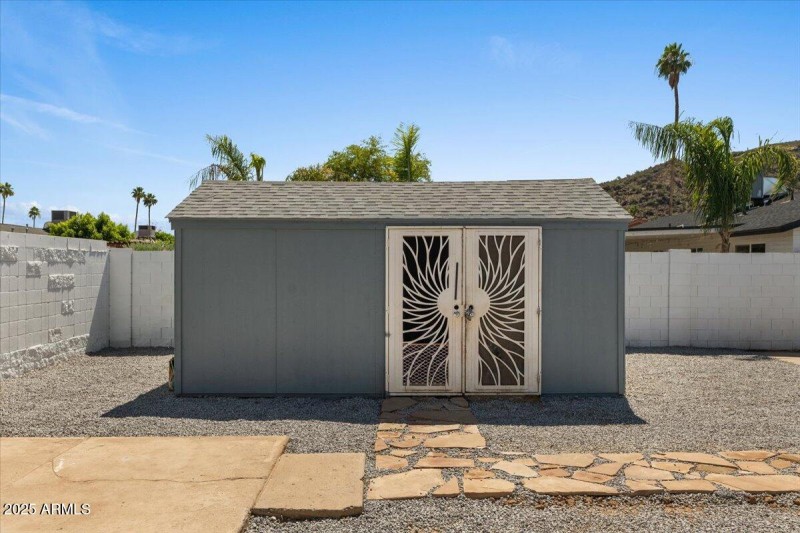 33-Shed