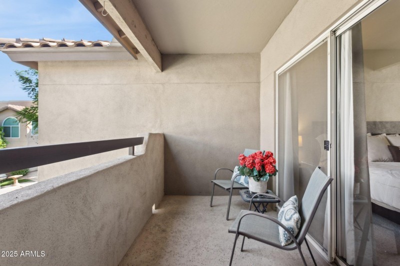 Private Patio-Balcony