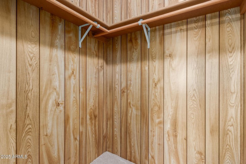 3rd bed closet