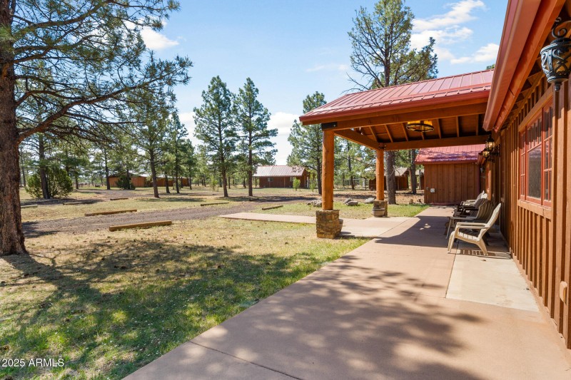 The Lodge - Front Porch