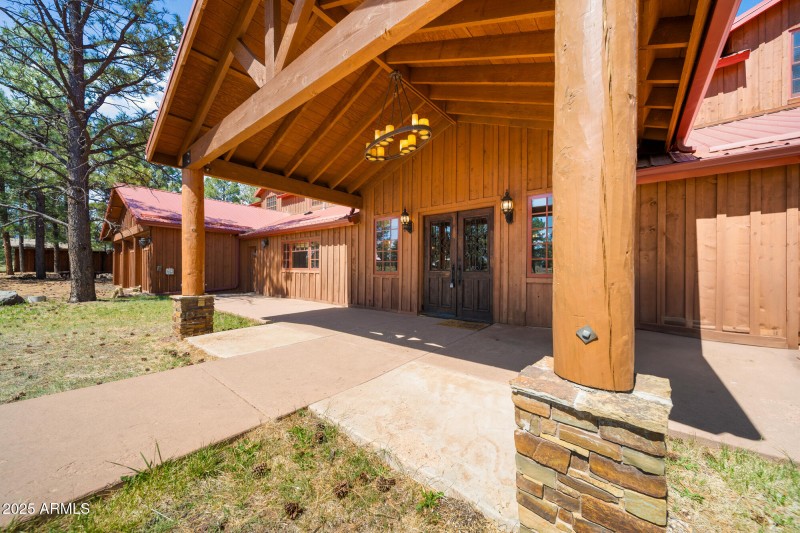 The Lodge - Front Porch