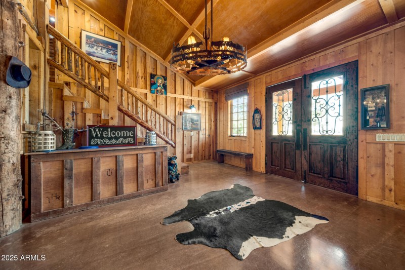 The Lodge - Foyer