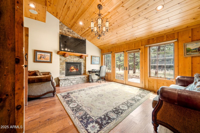 Master Sitting Room