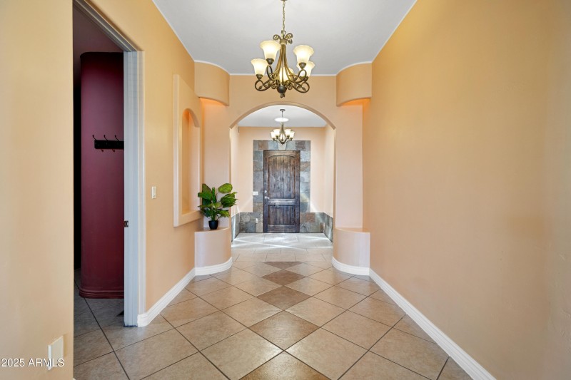 14-Foyer