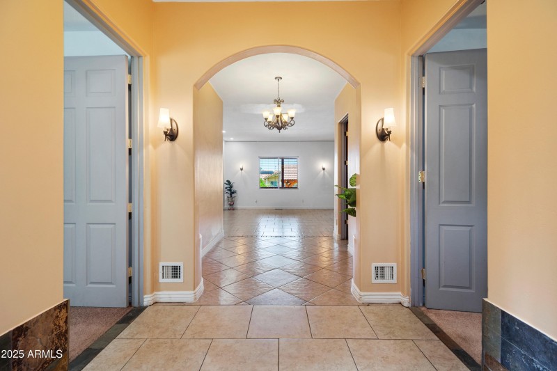 15-Foyer