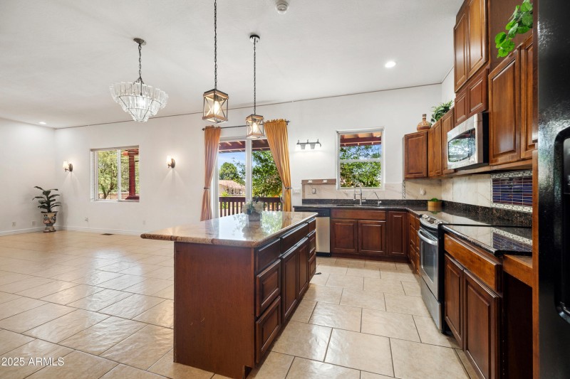 19-Kitchen