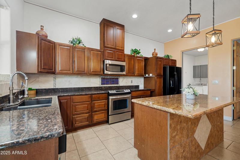 20-Kitchen