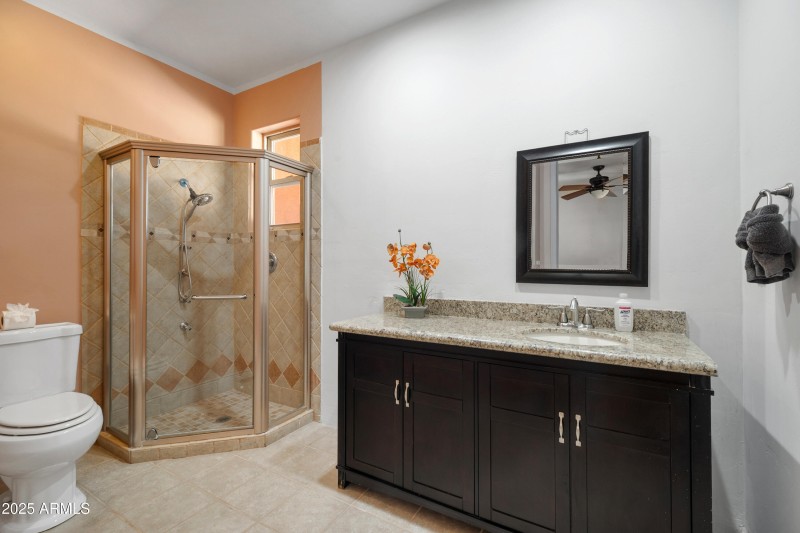 25-Bathroom