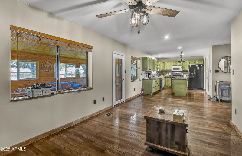 Kitchen/Dining Room
