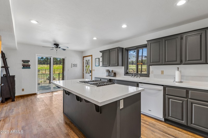 Kitchen (2)
