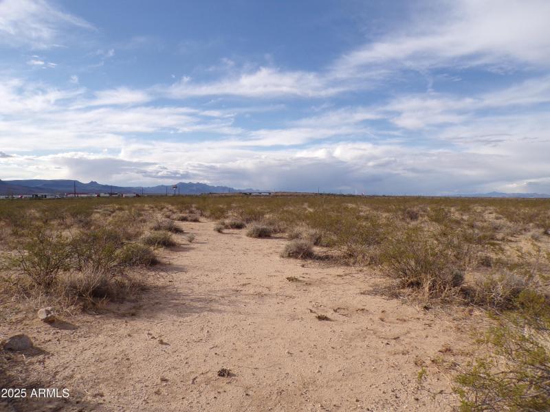 marks south end of property