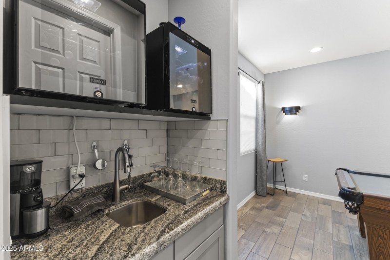 WET BAR