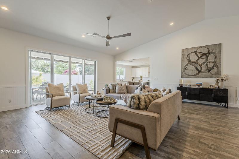 20-web-or-mls-Clarendon-12