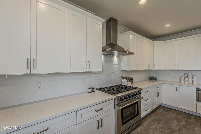 31-web-or-mls-Clarendon-23