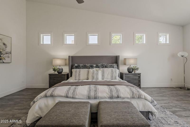 37-web-or-mls-Clarendon-29