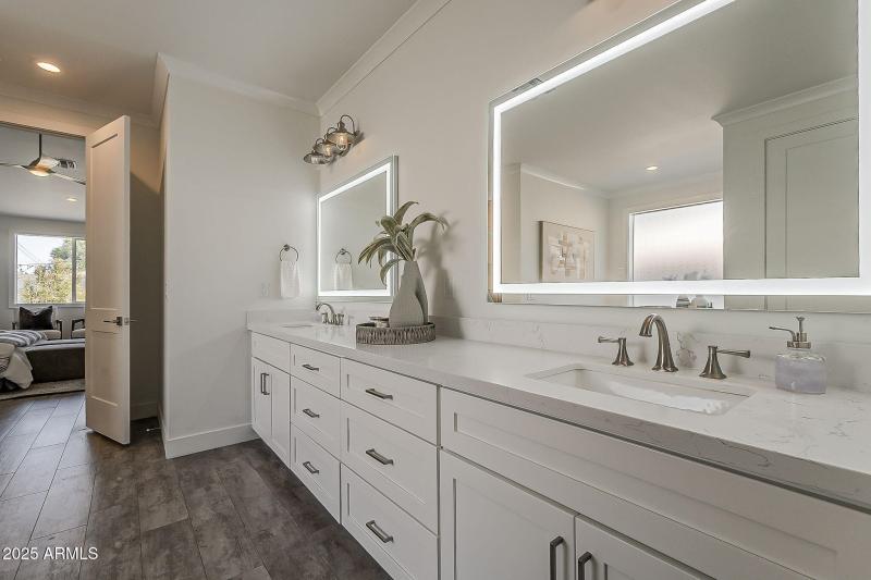 42-web-or-mls-Clarendon-34