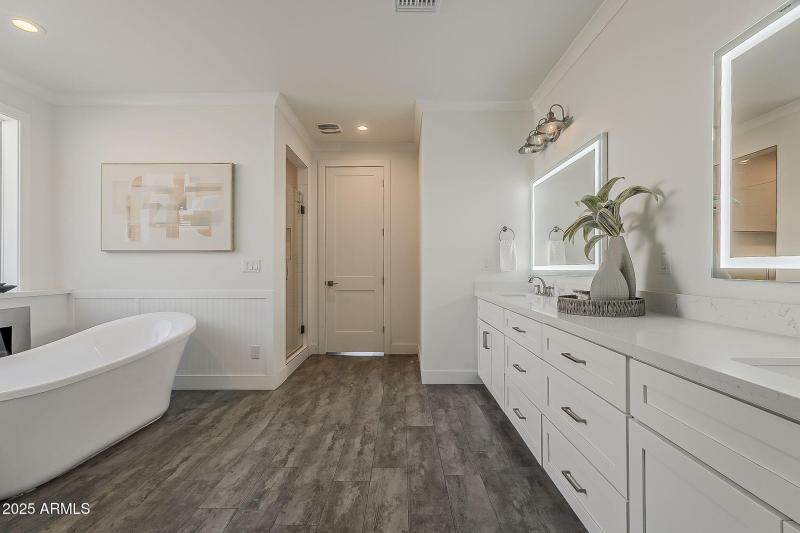 45-web-or-mls-Clarendon-37