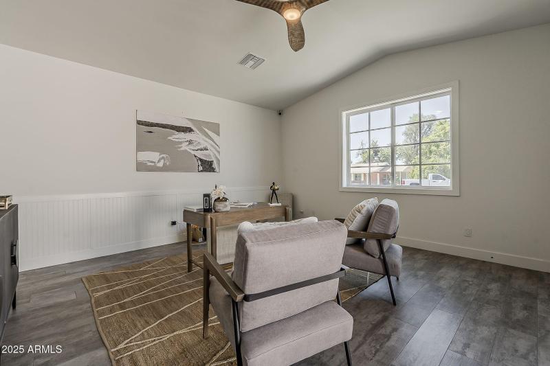 55-web-or-mls-Clarendon-47