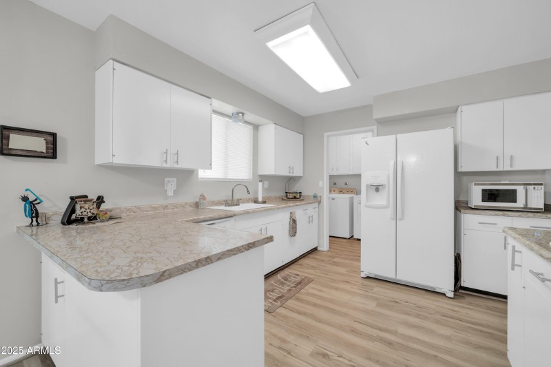 10873 W Clair Dr-9