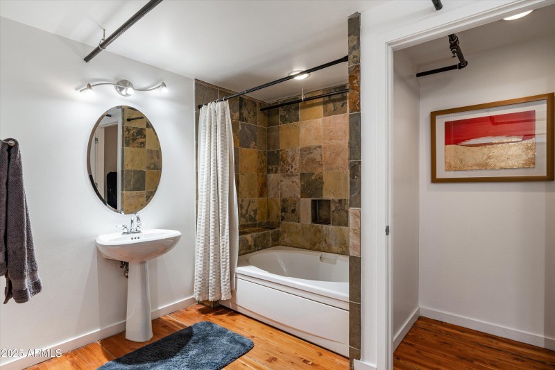 2nd Bathroom