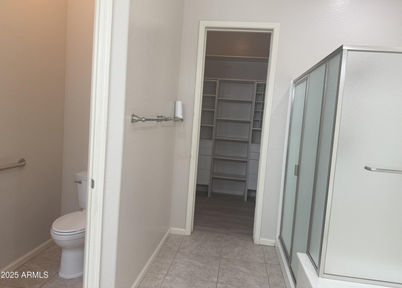 182 bathroom 6