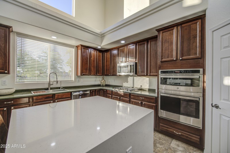 Kitchen 8