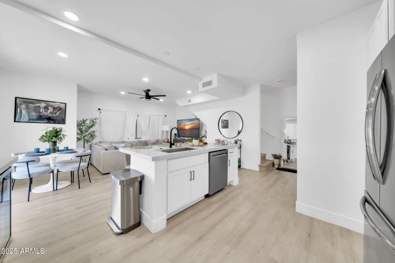 3034 N 39th St-11