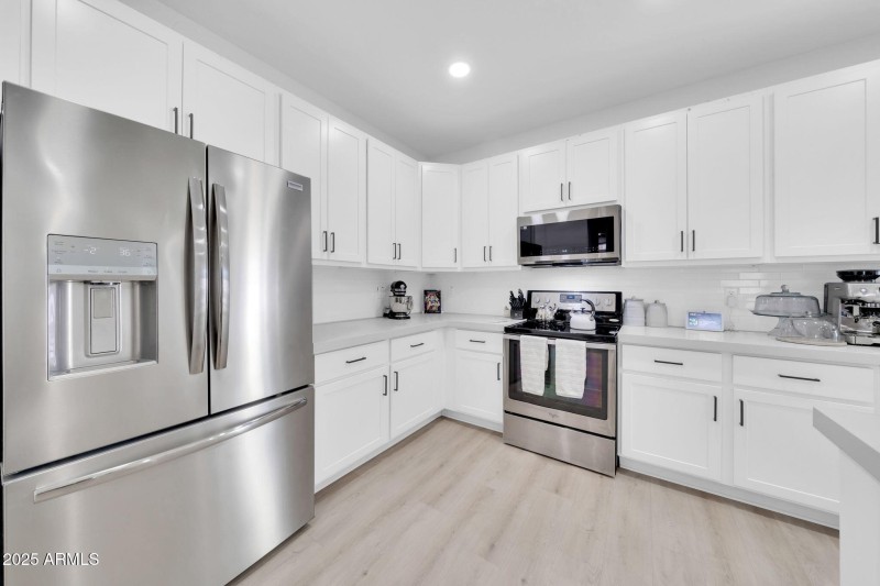 3034 N 39th St-12