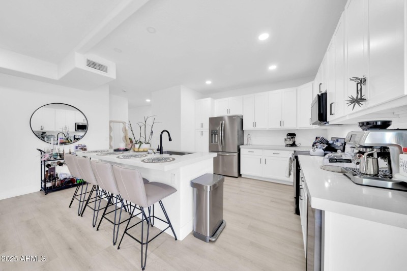 3034 N 39th St-14