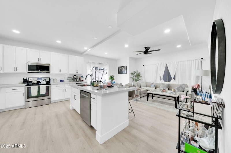 3034 N 39th St-15