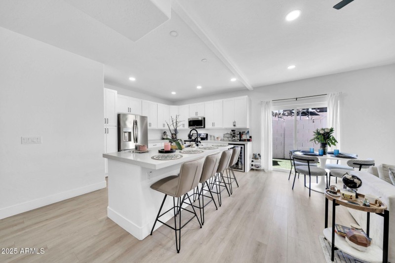 3034 N 39th St-16