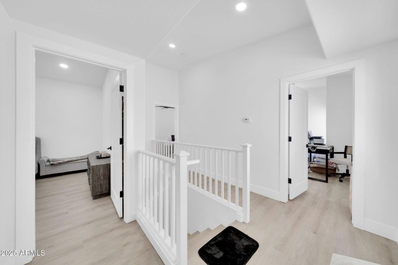 3034 N 39th St-22