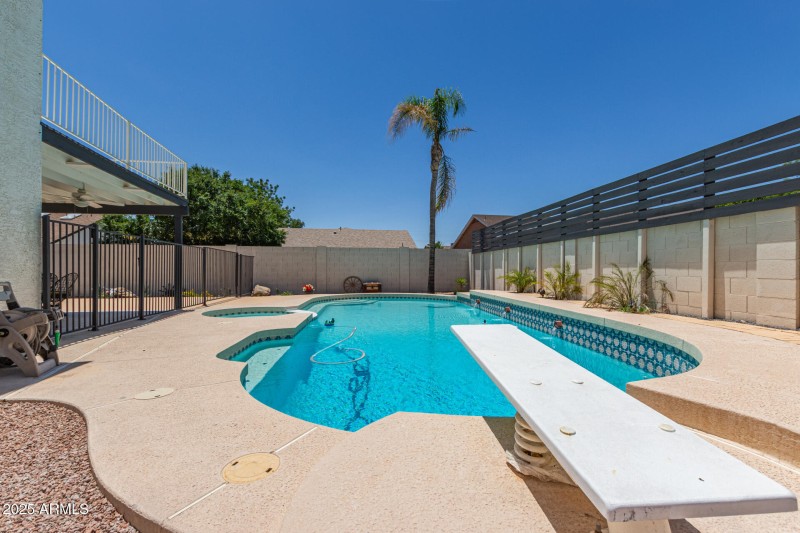 private yard