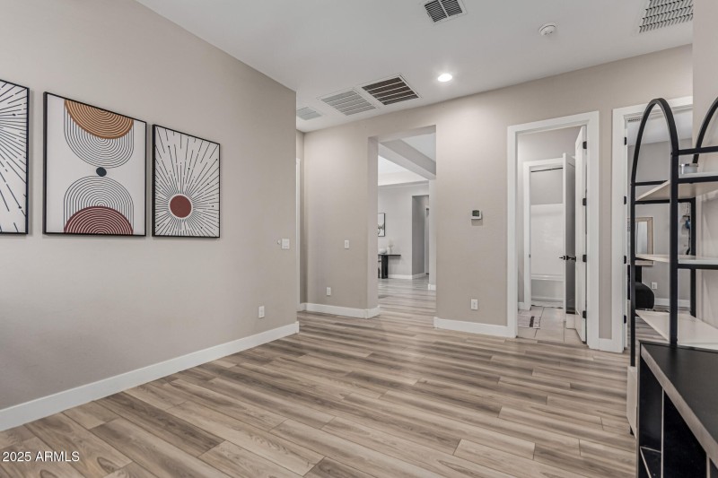 33 Meadowbrook