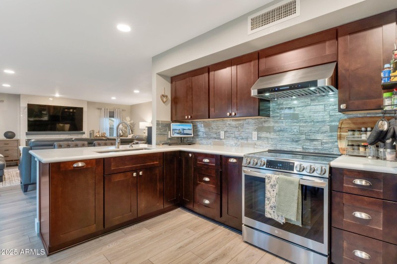 22-web-or-mls-QP-09469
