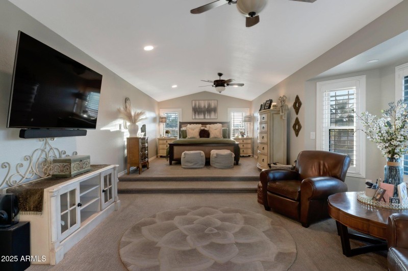 35-web-or-mls-QP-09379