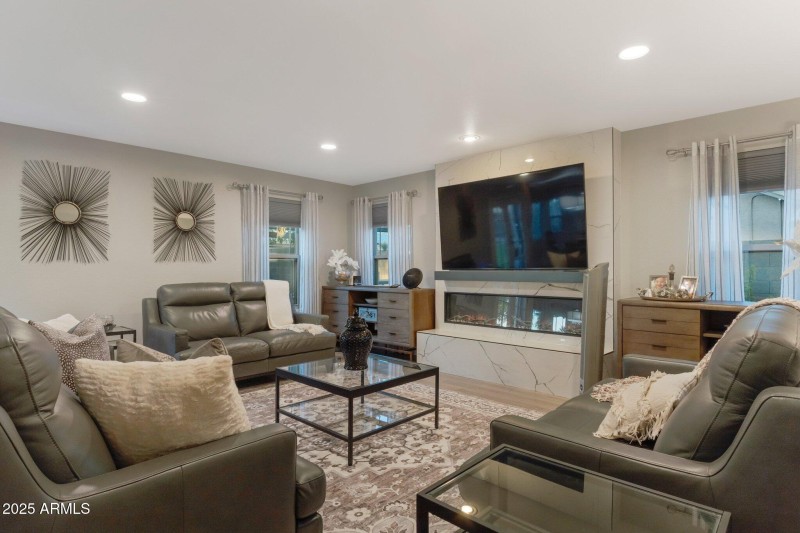 38-web-or-mls-QP-09494