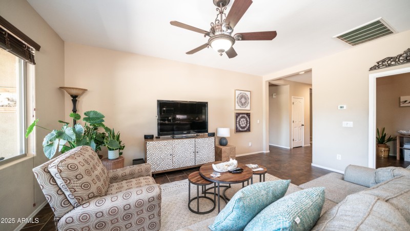 3994 E Grand Canyon Pl-11