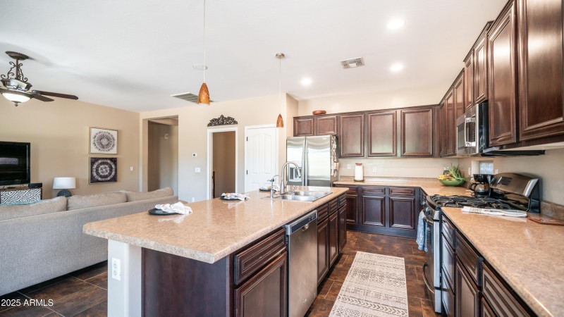 3994 E Grand Canyon Pl-13