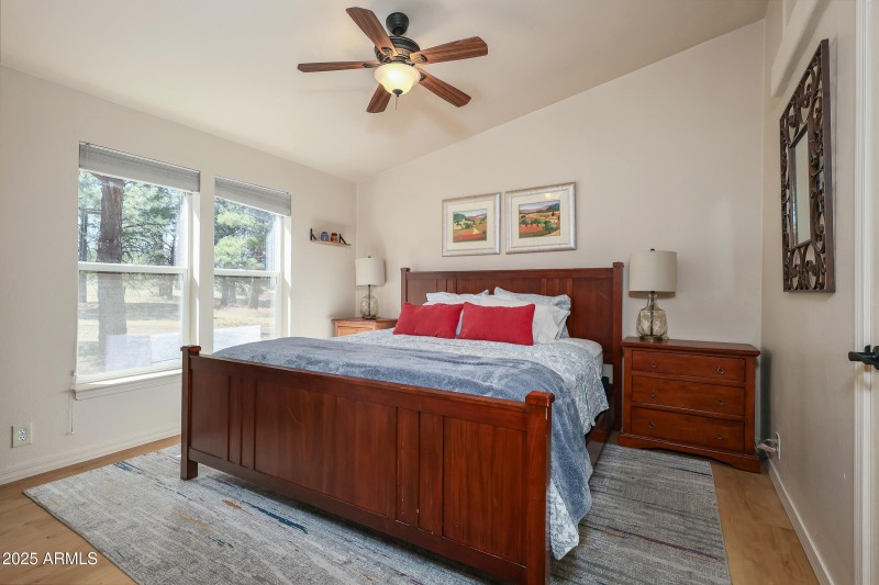 7825 Easy St 049