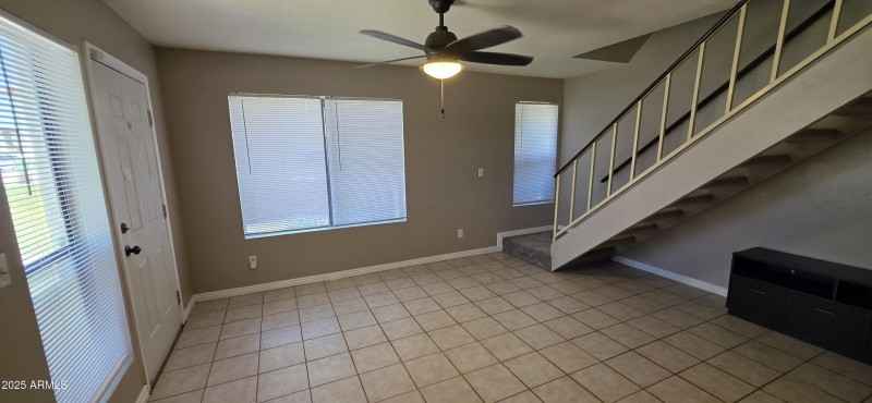Living Room (7)