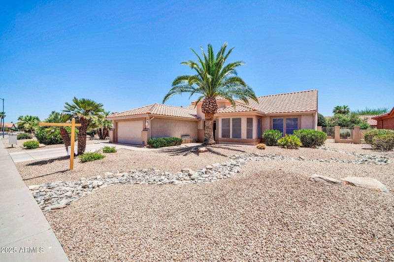 WONDERFUL CURB APPEAL