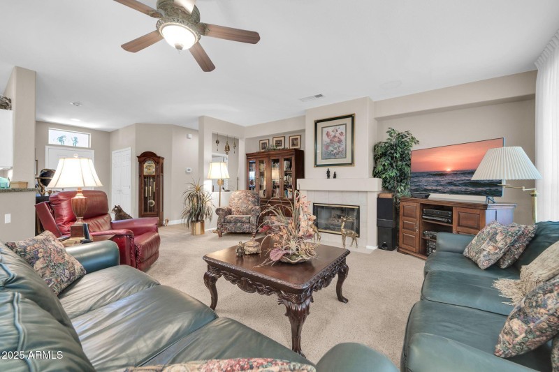 OPEN FLOOR PLAN