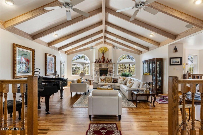 08-Living Room