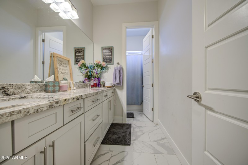 Bathroom 2-pic 1