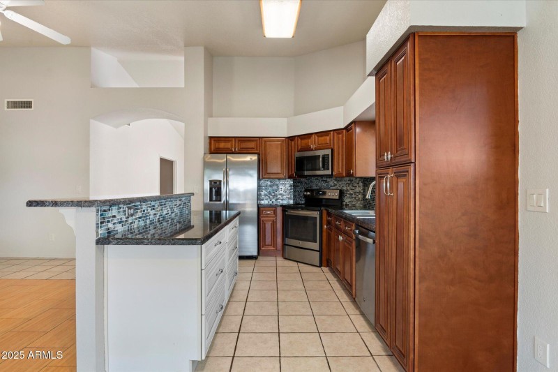 Kitchen 4