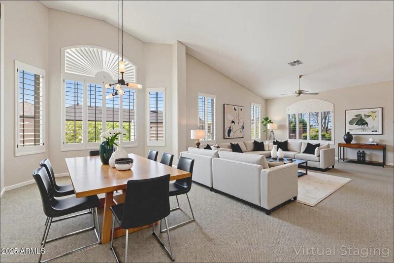 08-A7403451 - Living room